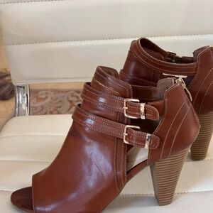 Liz Claiborne Tan Brown Peep-Toe Buckled Ankle Heels